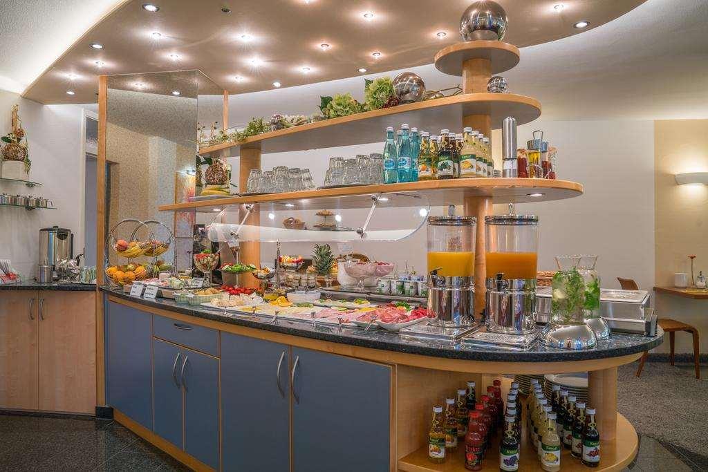 Airporthotel Residenz Steinenbronn 餐厅 照片