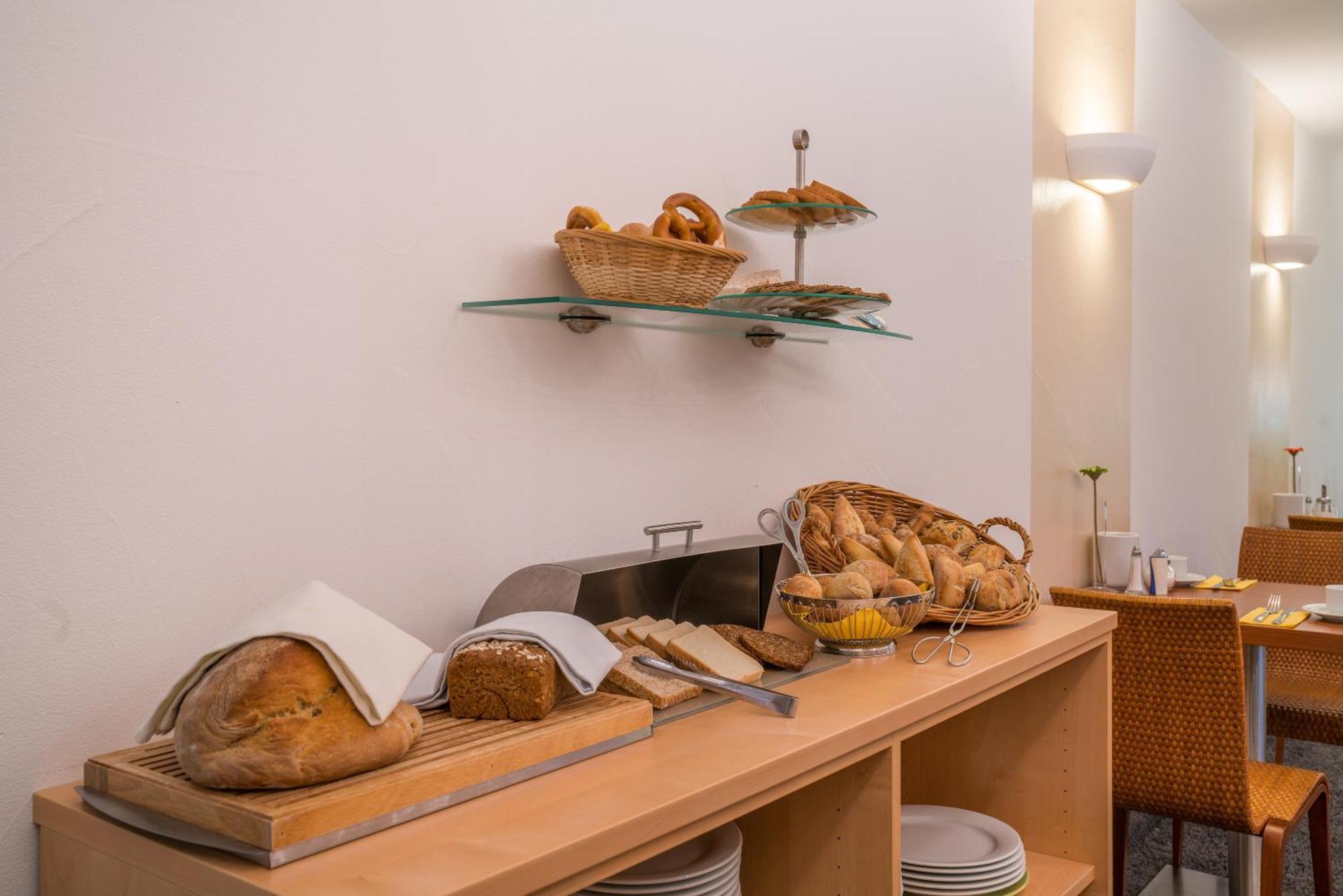 Airporthotel Residenz Steinenbronn 外观 照片