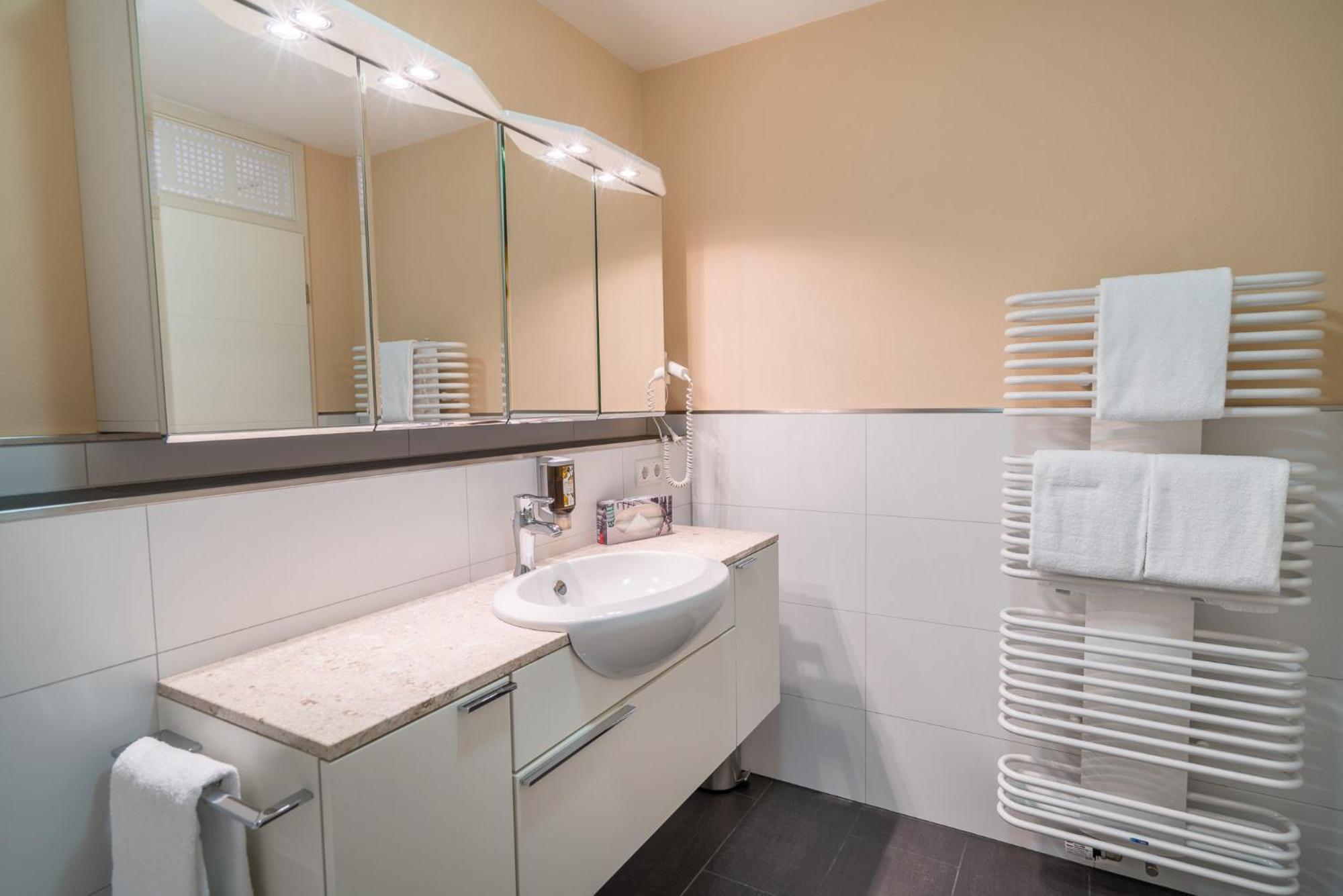 Airporthotel Residenz Steinenbronn 外观 照片