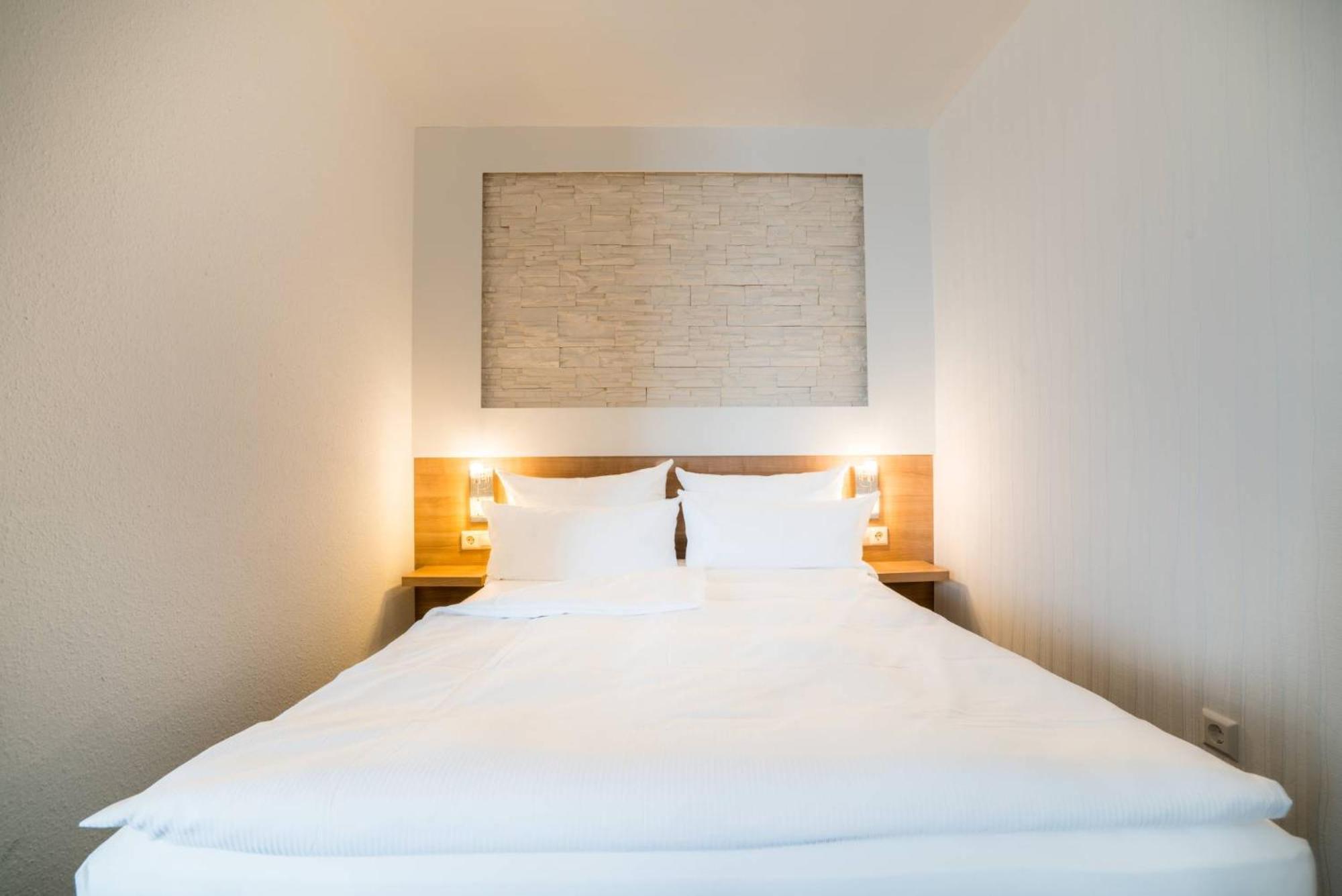 Airporthotel Residenz Steinenbronn 外观 照片