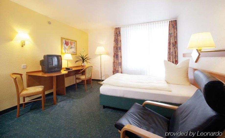 Airporthotel Residenz Steinenbronn 外观 照片