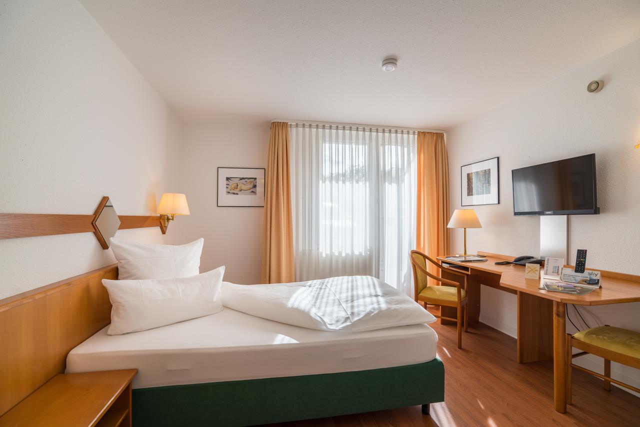Airporthotel Residenz Steinenbronn 外观 照片