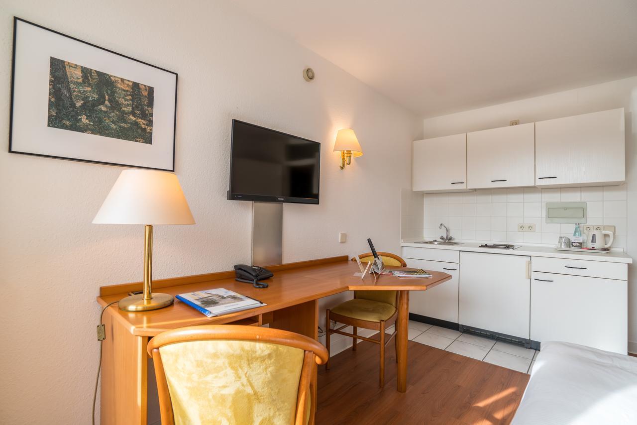 Airporthotel Residenz Steinenbronn 外观 照片