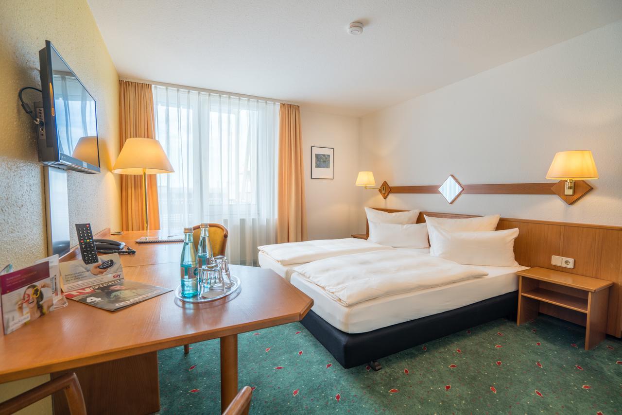 Airporthotel Residenz Steinenbronn 外观 照片